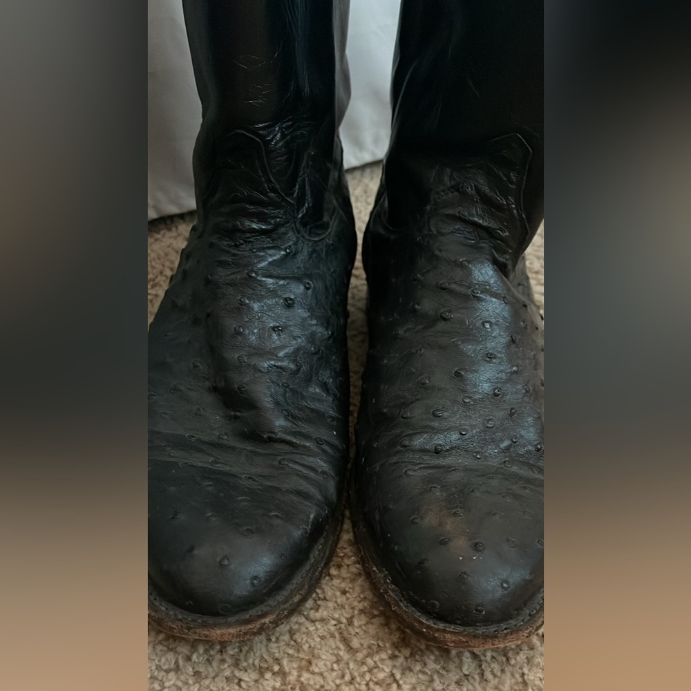 Used Men’s Justin Ostrich Boots